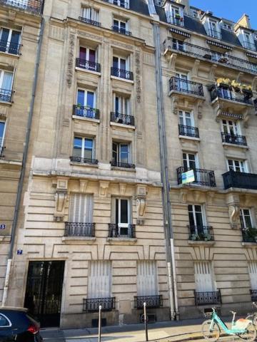 2p Montmartre Parijs